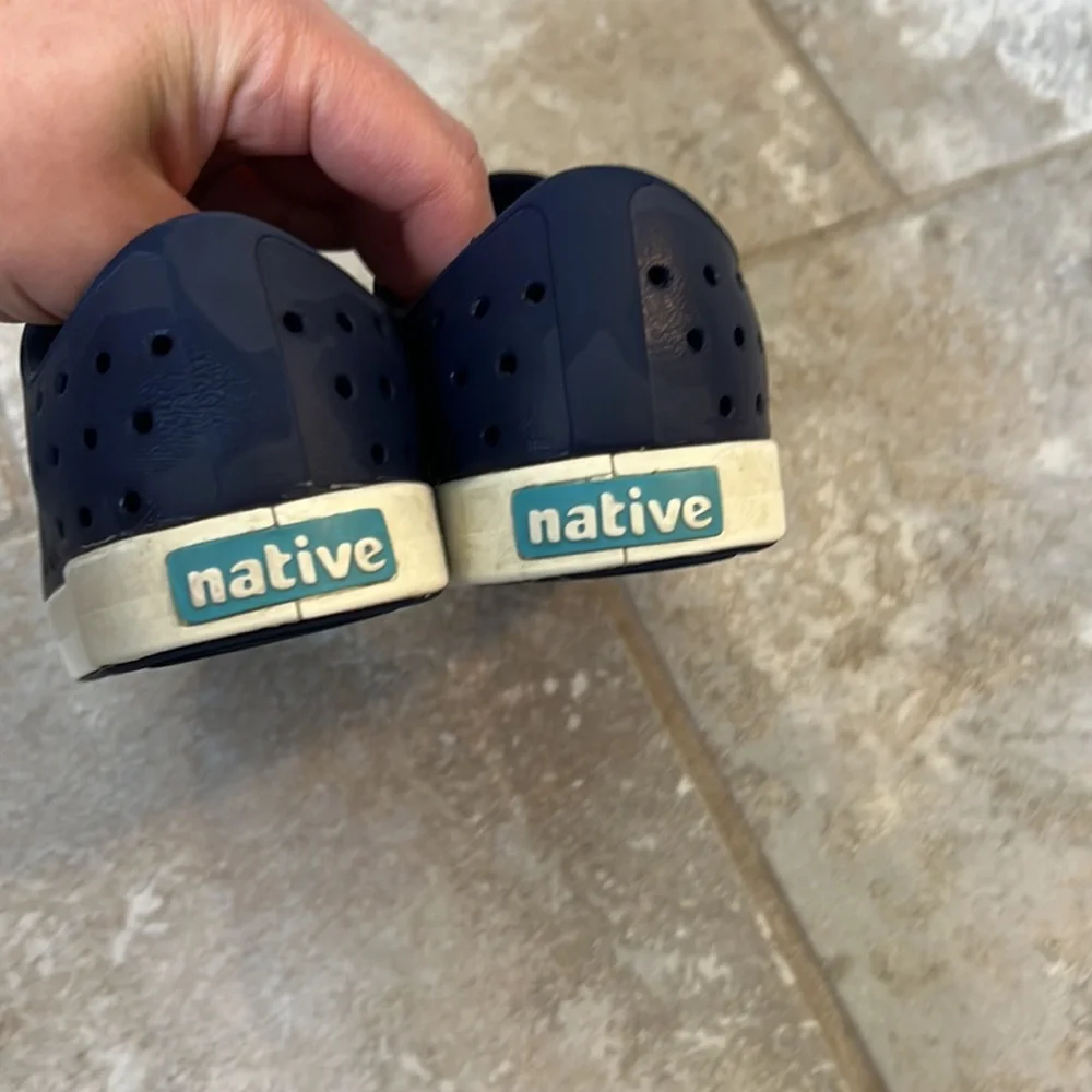 Navy Boys Shoes - Size J1 - Picture 3 of 4